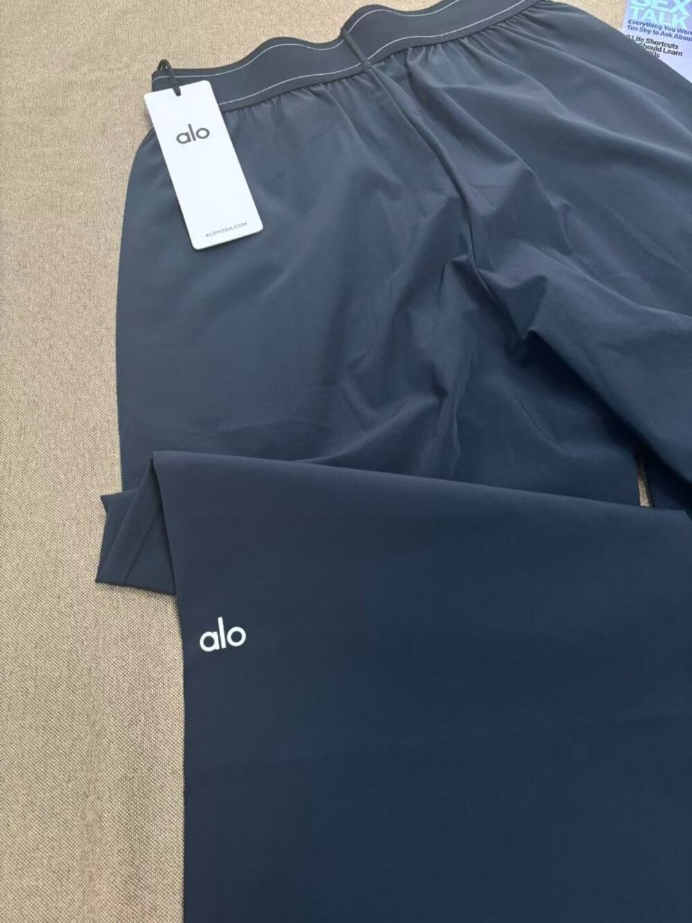 💫NWT Alo Yoga Suit Up Trouser Navy Blue(Regular) - Picture 5 of 10